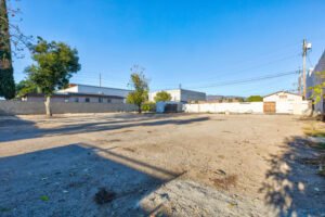 10560-Ilex-Ave-7