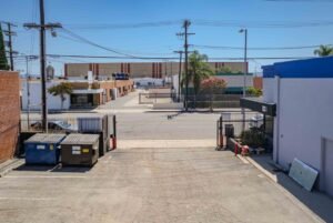 13133_Saticoy_St_North_Hollywood_08-1170x785