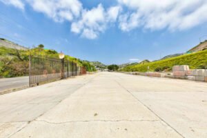 15050-San-Fernando-Rd-800x534_2