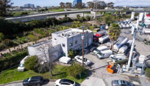 19019-Anelo-Ave-Gardena-1200x800_2-1170x674